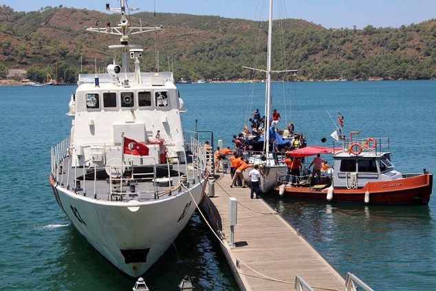 Yunanistan'a Kamaya alan 100 Suriyeli Yakaland